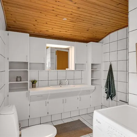 Ruse - 600m From The Sea By Interhome