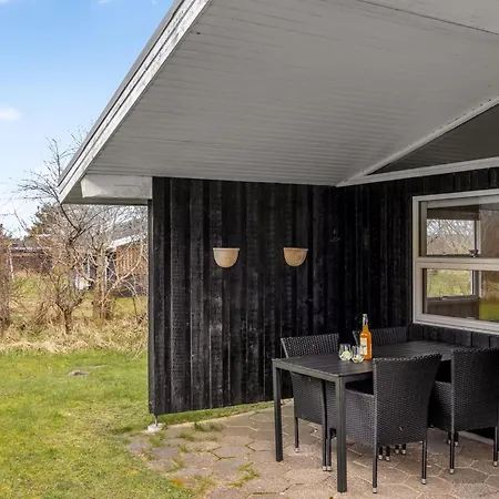 Ruse - 600m From The Sea By Interhome